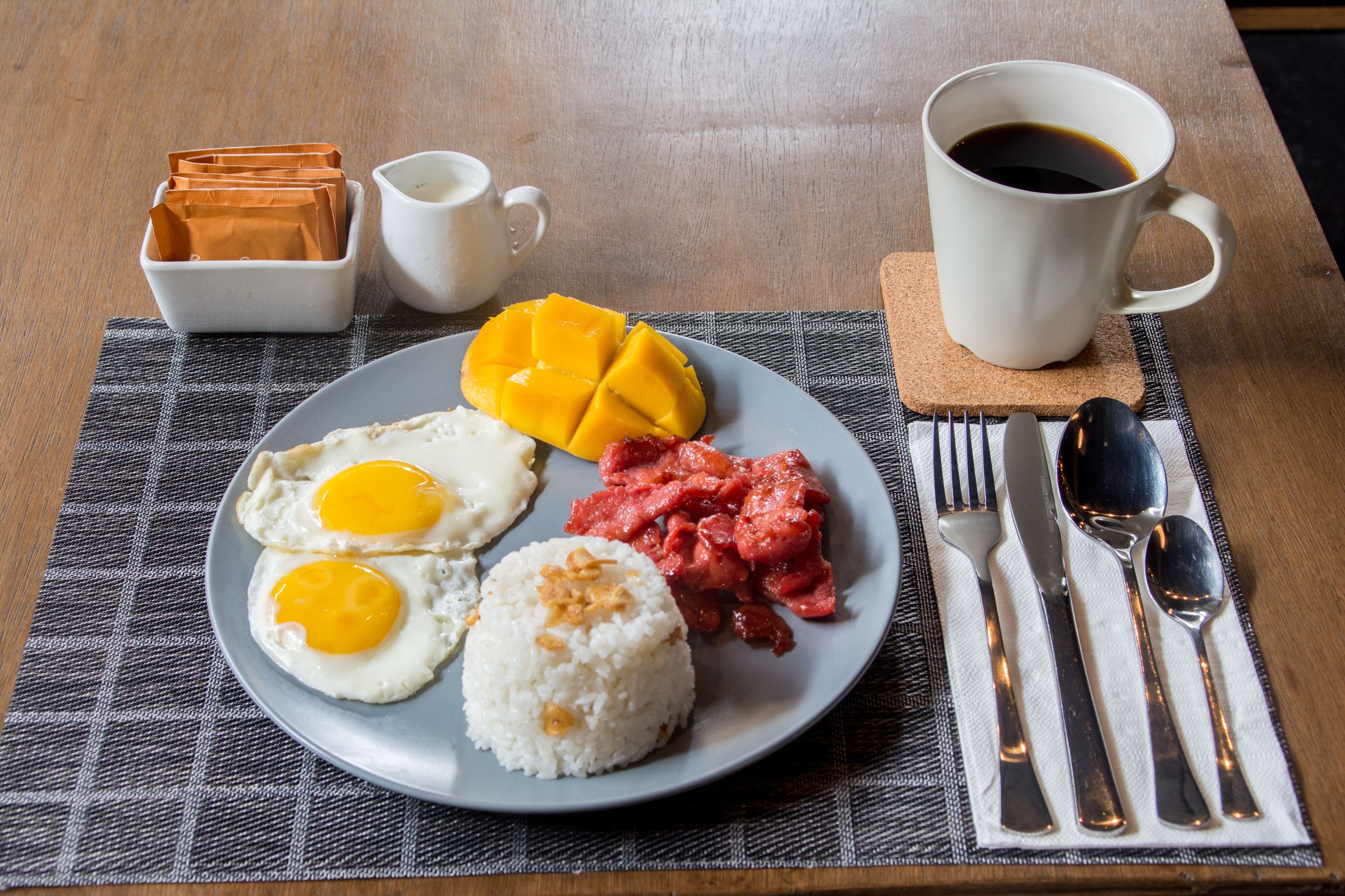 daily cooked-to-order breakfast (php 300 per person)