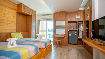 Deluxe-Zweibettzimmer | Zimmersafe, Schreibtisch, kostenloses WLAN