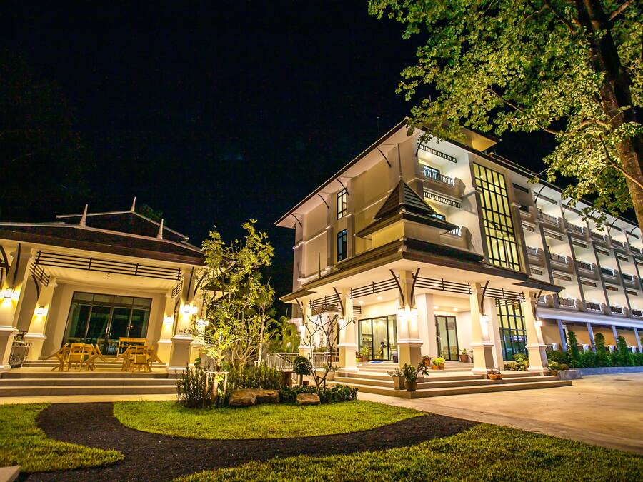 Front of property - evening/night