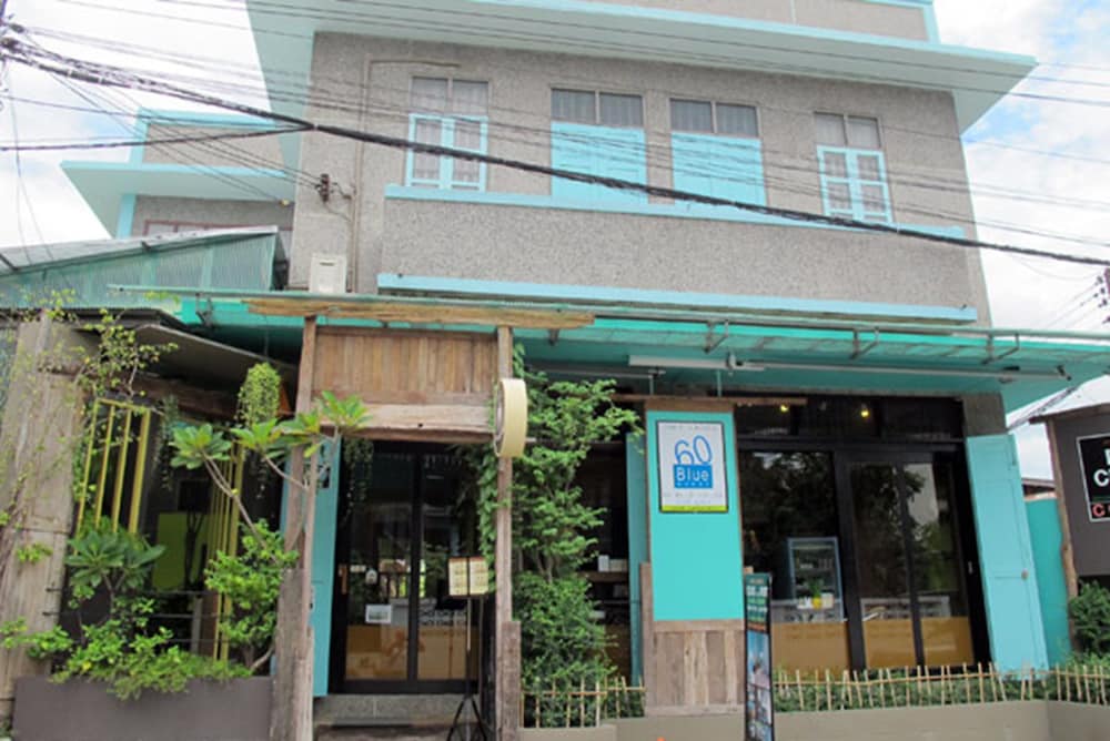 60 Bluehouse by null