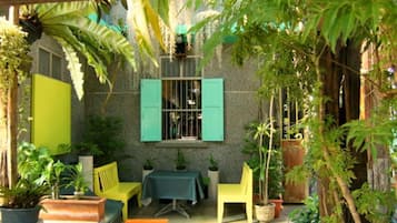 Daily English breakfast (THB 80 per person)