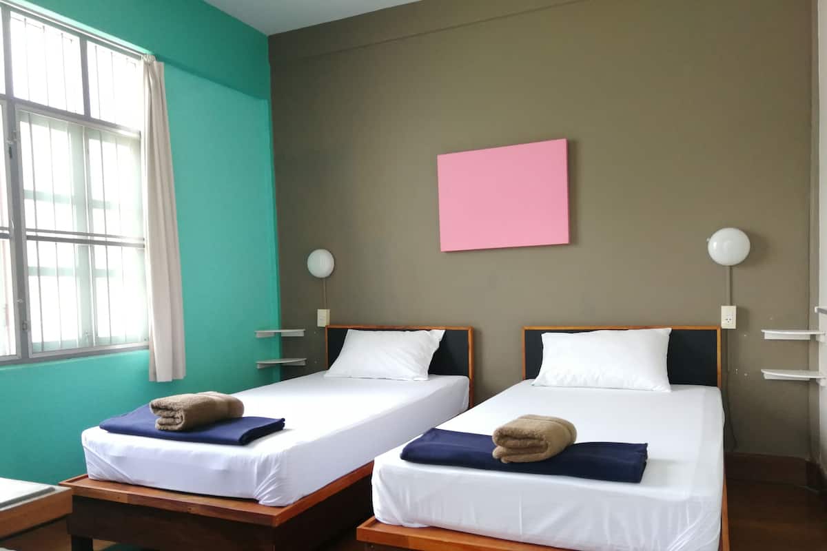 Twin Beds room with AC | 무료 WiFi