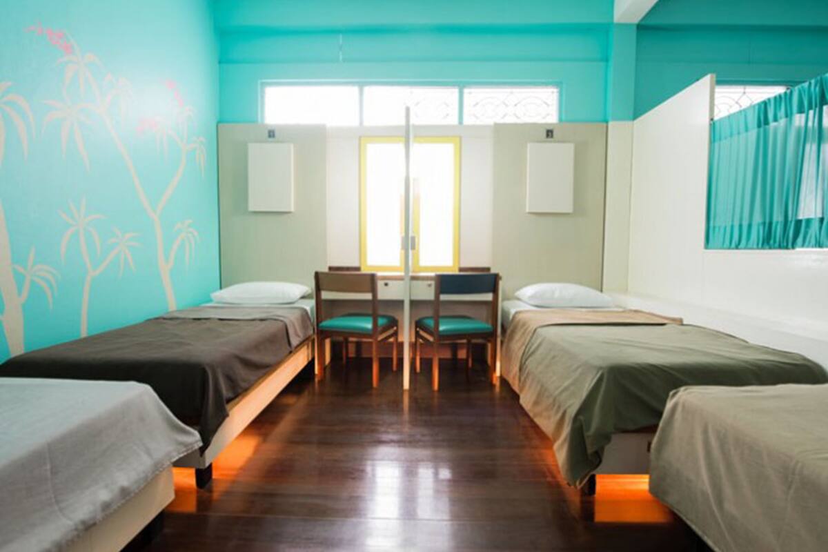 8-Bed Female Dormitory | 무료 WiFi