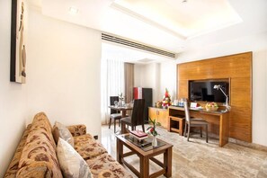 Royal-Suite, mit Bad | Wohnbereich | Flachbildfernseher