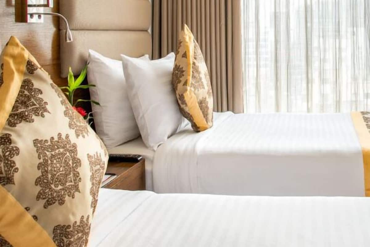 deluxe twin room | 1 bedroom, minibar, in-room safe, desk