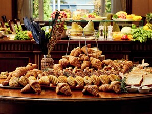 Dagelijks ontbijtbuffet (JPY 2300 per persoon)