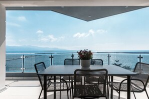 Beach/ocean view