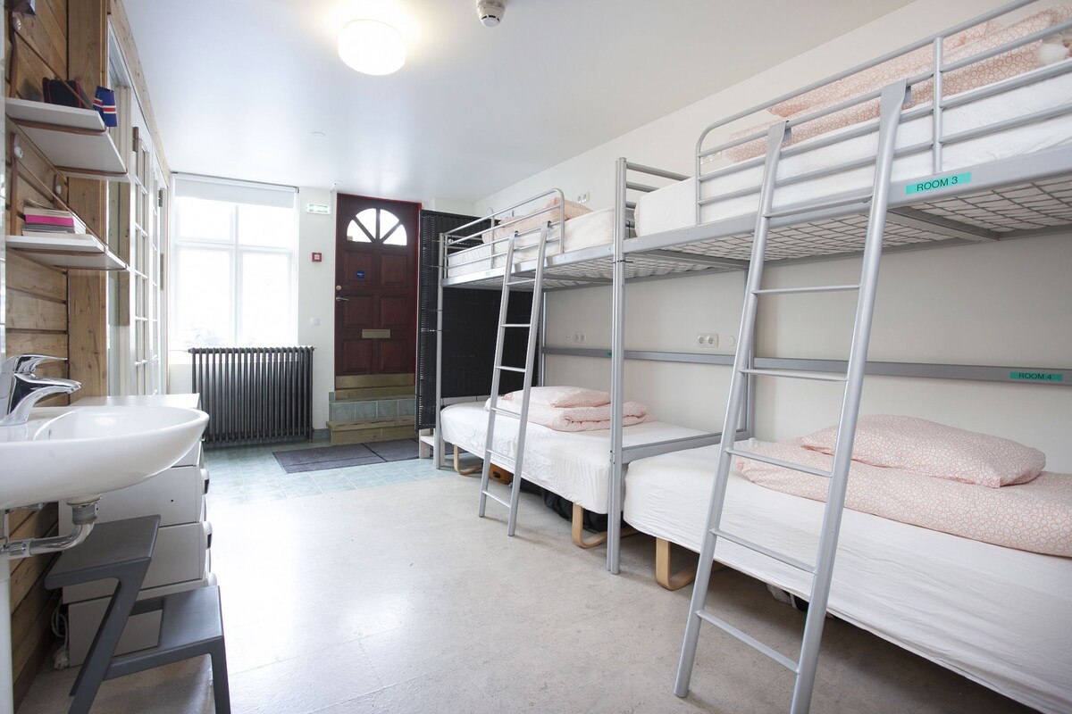 In-room safe, soundproofing, free WiFi