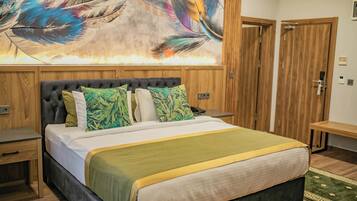 Quarto standard | Frigobar, cofres nos quartos, escrivaninha