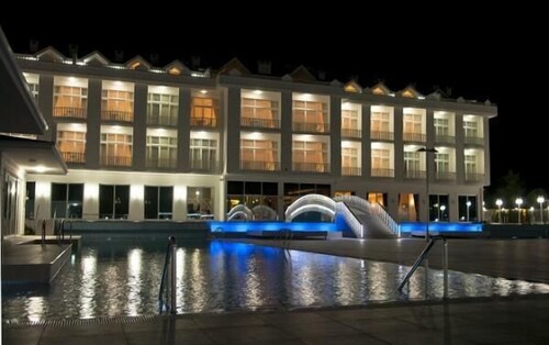 The Green Oasis Otel & Spa
