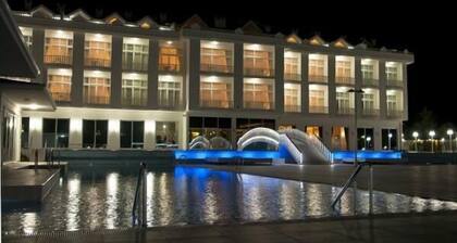 The Green Oasis Otel & Spa