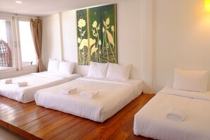 En-Suite | Desk, blackout curtains, free WiFi