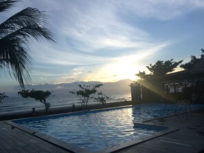 Piscine extérieure