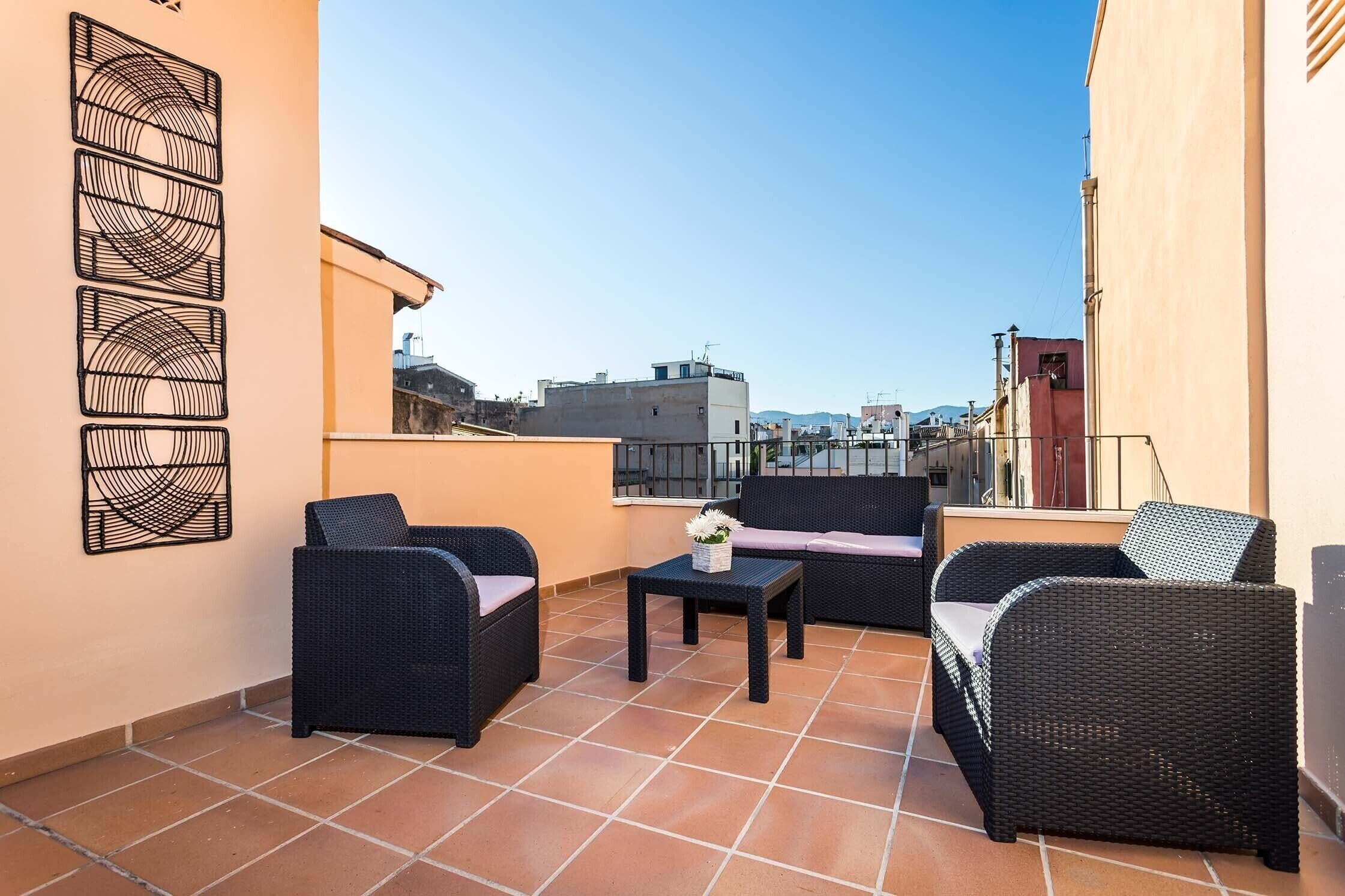 Ático superior, 1 habitación, terraza | Vistas desde la habitación