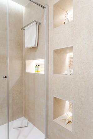 Apartment, 2 Bedrooms, Terrace | Bathroom | Shower, rainfall showerhead, eco-friendly toiletries, hair dryer - Borne Suites - Turismo de Interior (Palma de Mallorca)