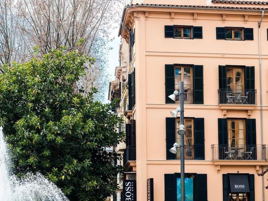 Fachada da propriedade