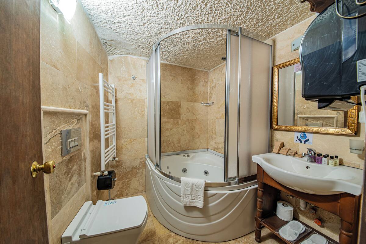 presidential suite | jetted bathtub