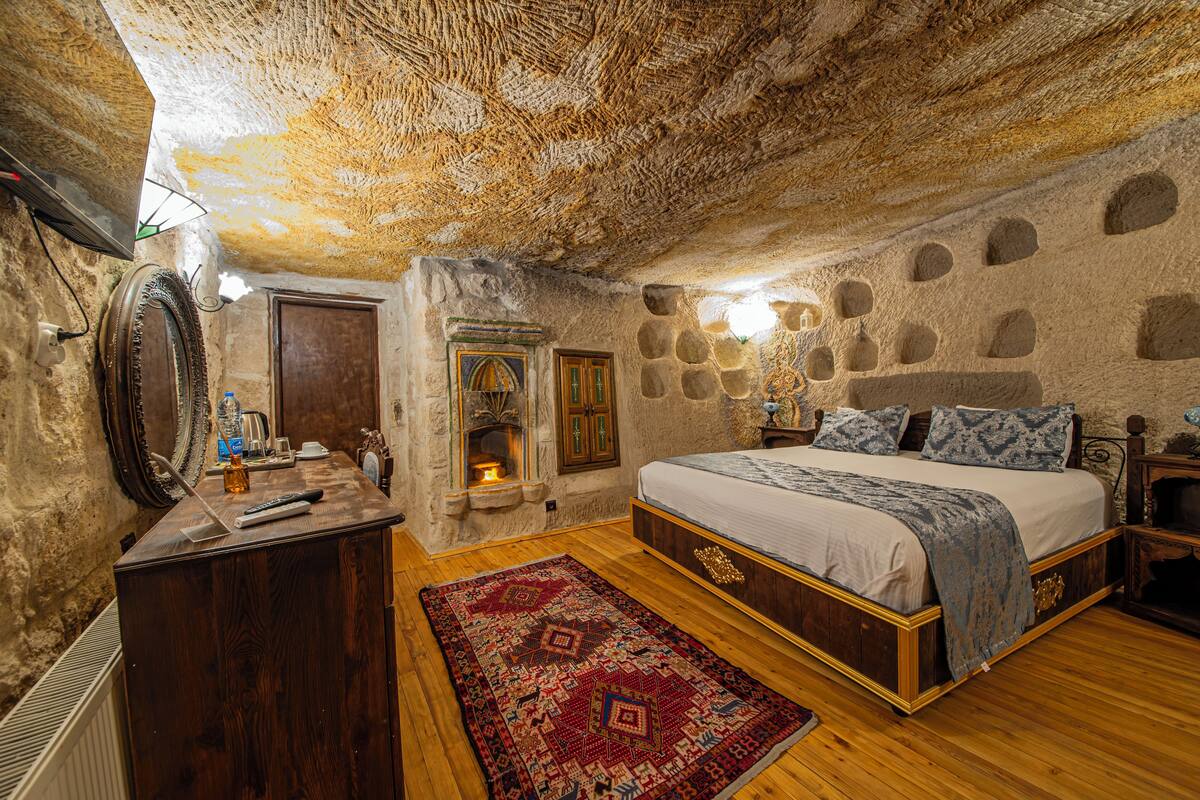 junior room | premium bedding, select comfort beds, minibar, in-room safe