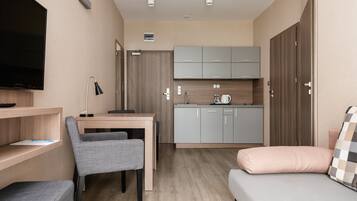 Apartment, Küche | Eigene Küche | Mini-Kühlschrank, Wasserkocher mit Kaffee-/Teezubehör, Wasserkocher