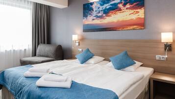 Comfort-Doppel- oder -Zweibettzimmer | Schreibtisch, kostenloses WLAN, Bettwäsche