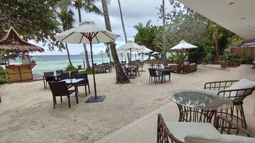 Deluxe with Sea View (1QB) | View from room