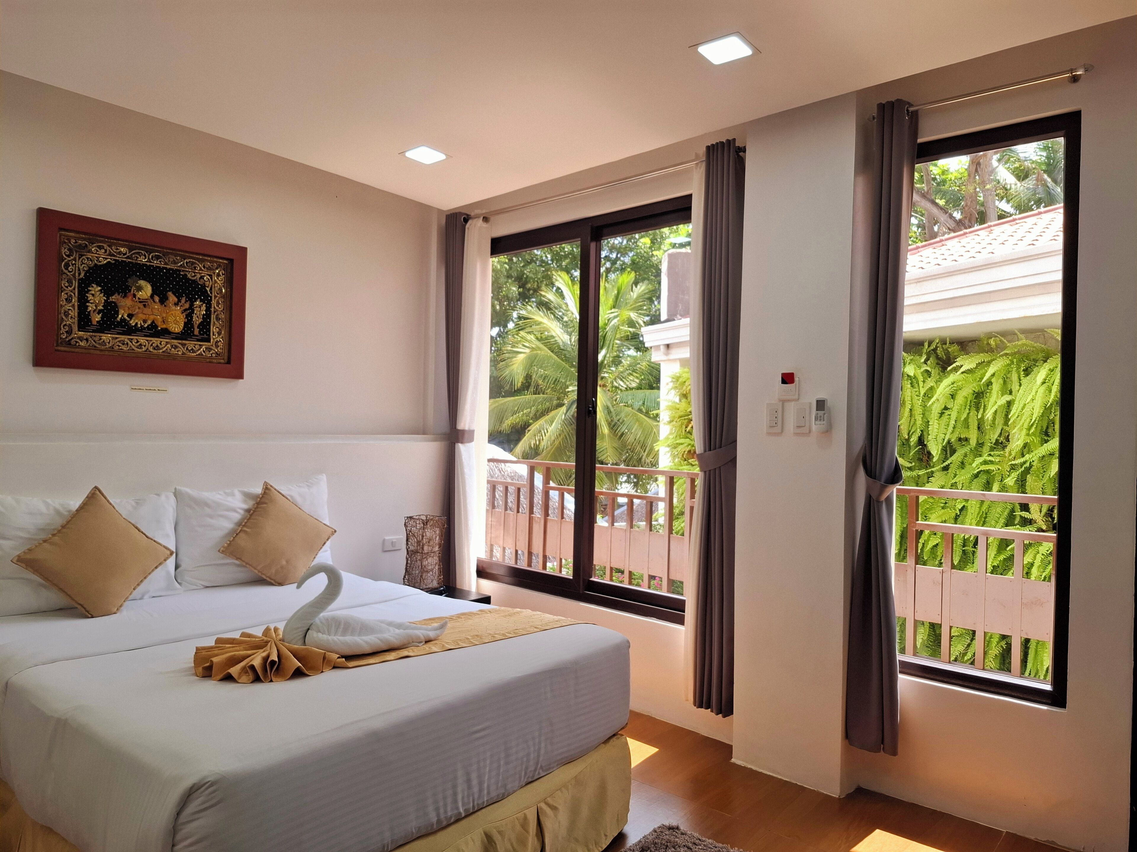 deluxe with garden & garden wall view (1qb) | view from room