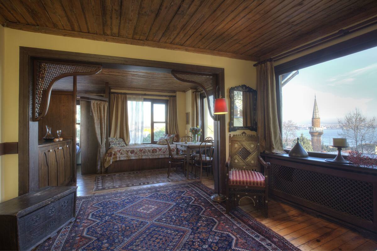 Penthouse, Terrace | Living area | LCD TV