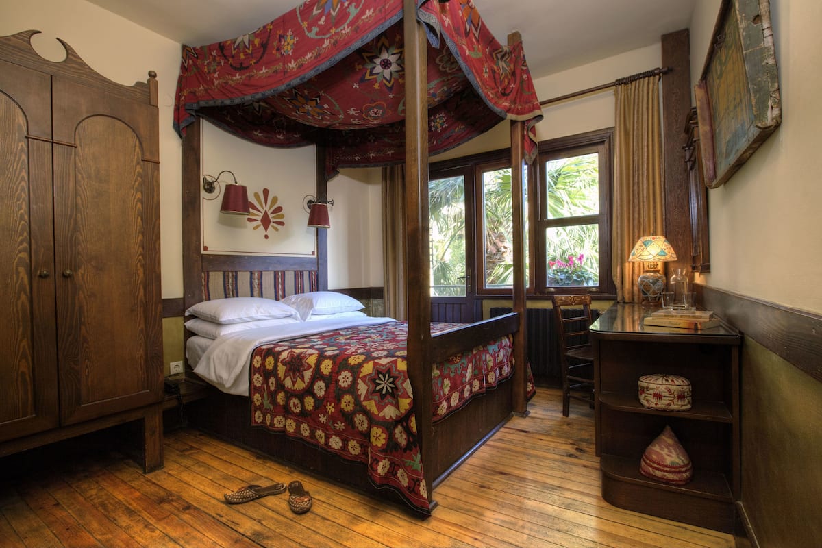 Standard Double Room, Garden View | WiFi (free)