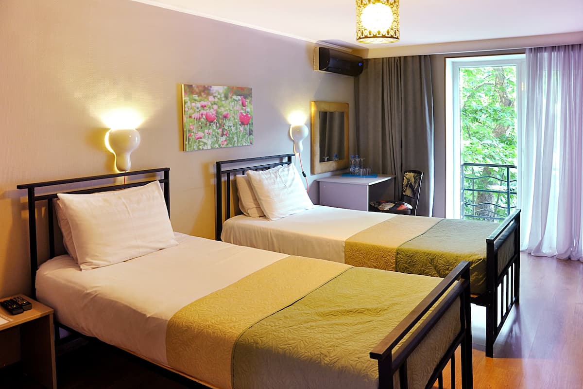 1 bedroom, minibar, desk, blackout curtains