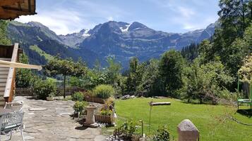 Studio - utsikt mot bergen - intill bergen | BoendeomrÄde