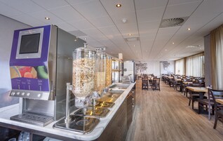 Daily buffet breakfast (EUR 15 per person)