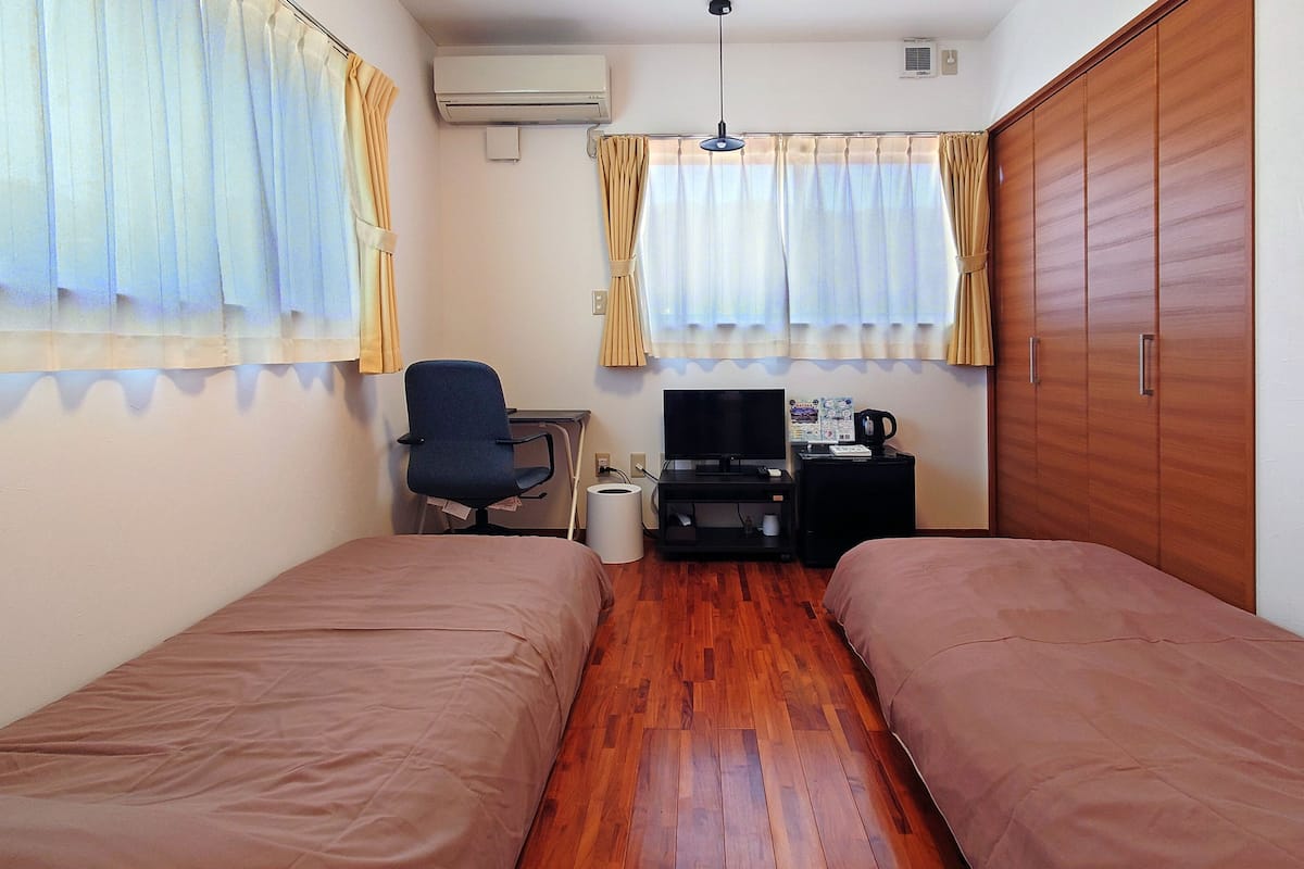 Single Room, Shared Bathroom | Free WiFi, bed sheets, wheelchair access