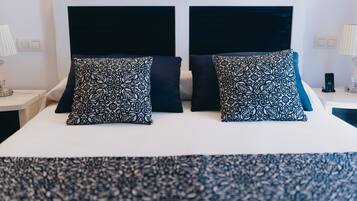 Tweepersoonskamer | Luxe beddengoed, een minibar, een kluis op de kamer