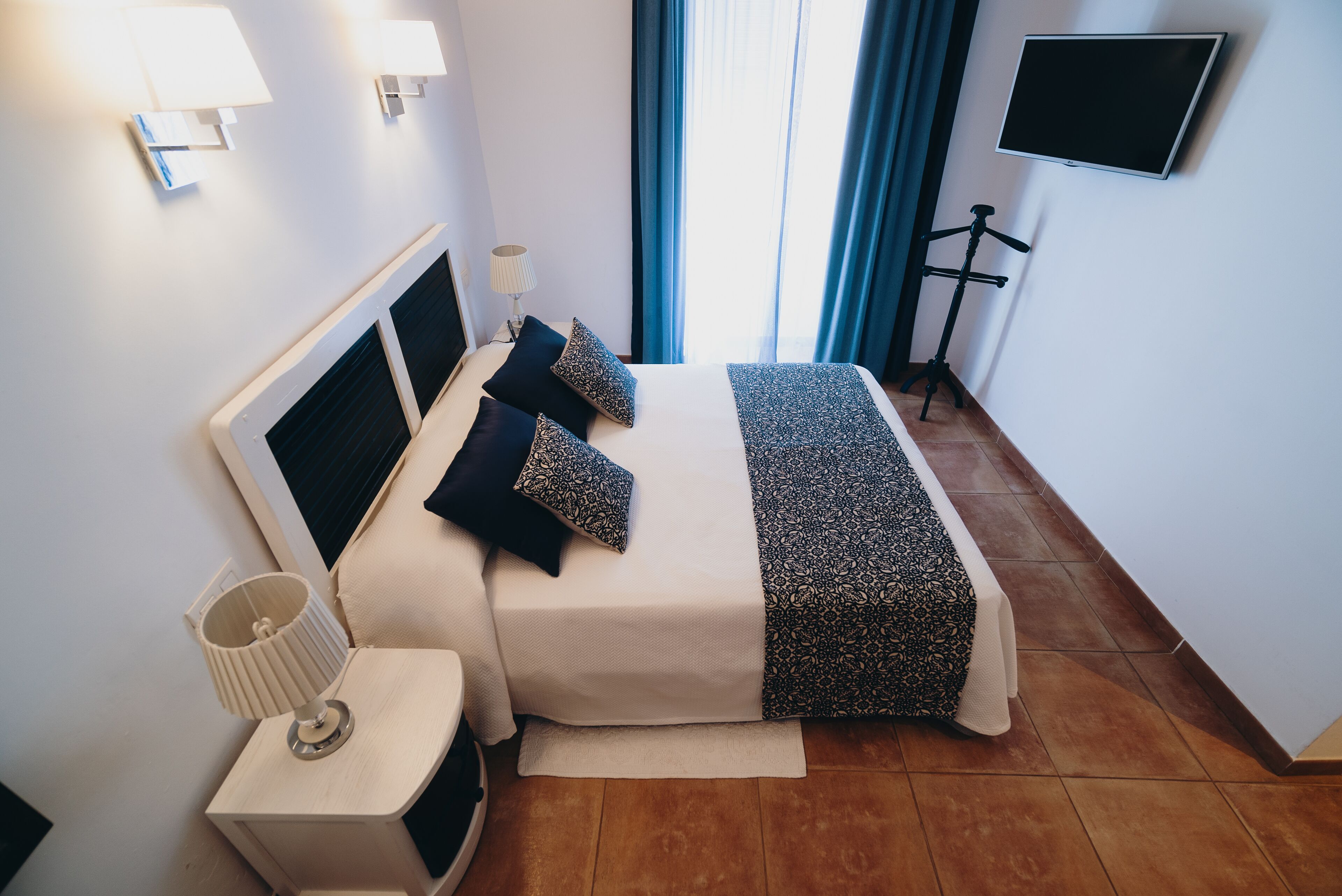 double room | premium bedding, minibar, in-room safe, individually decorated