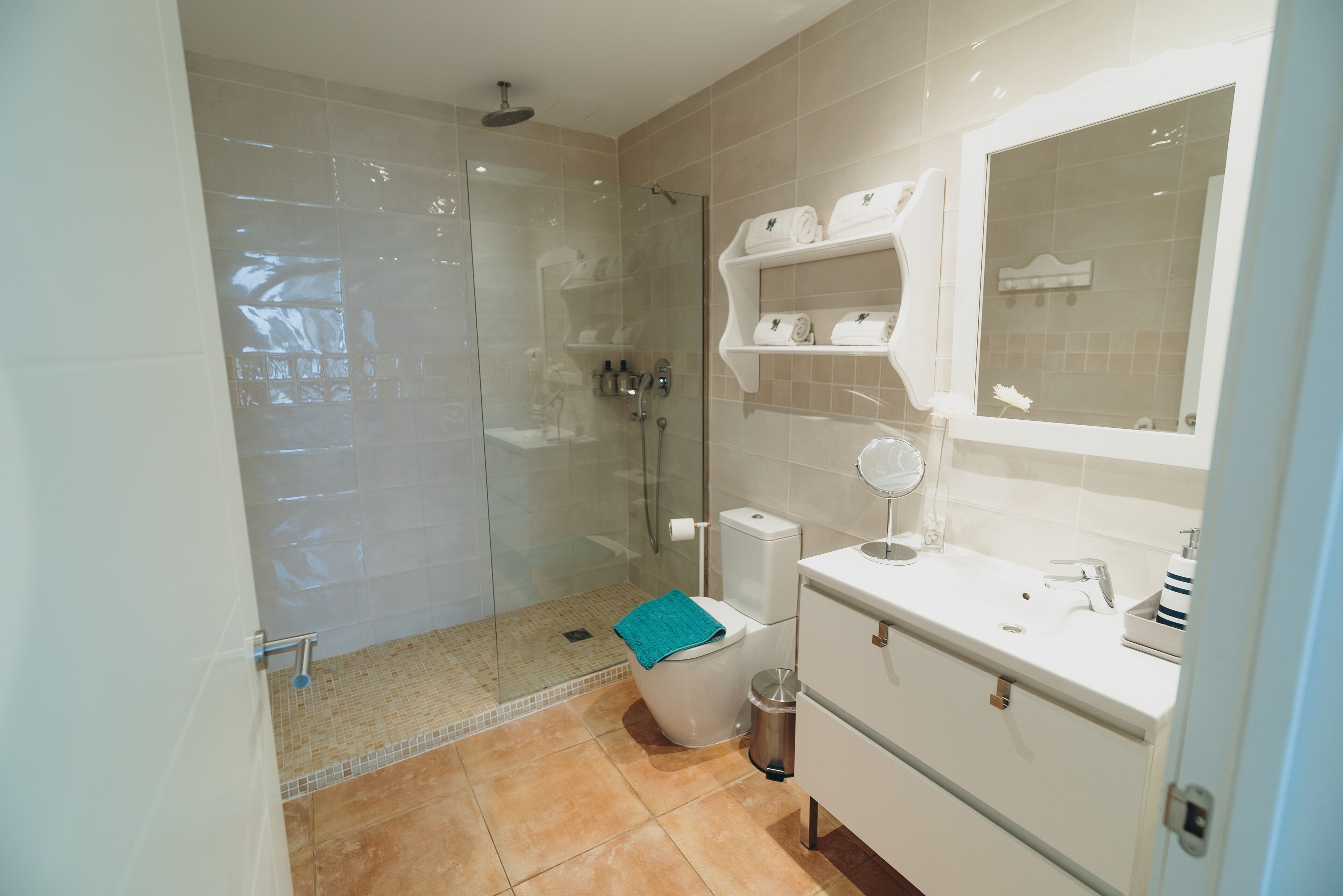 double room | bathroom | shower, rainfall showerhead, free toiletries, dressing gowns