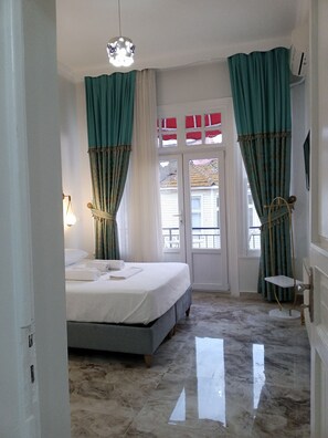 Deluxe Room, Balcony | Minibar, desk, free WiFi - Ada Antik Otel (Adalar)
