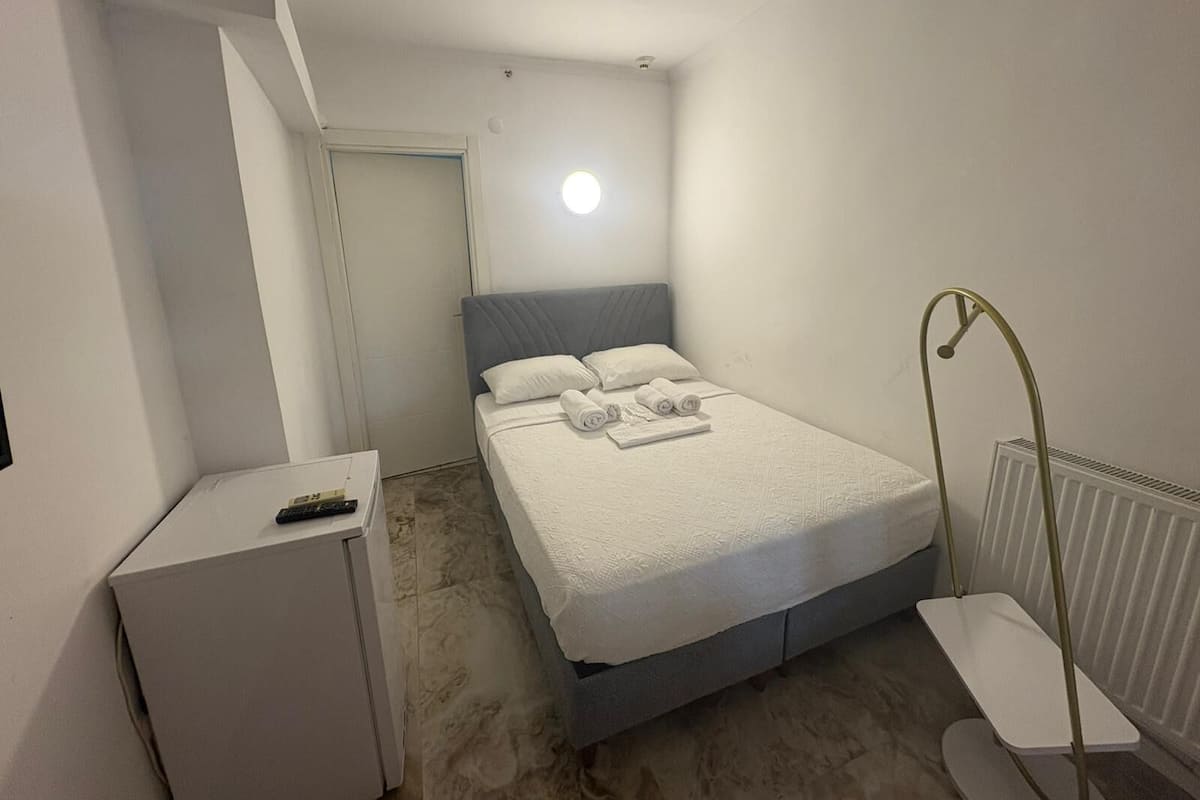 Habitación doble económica | Wifi gratis y ropa de cama