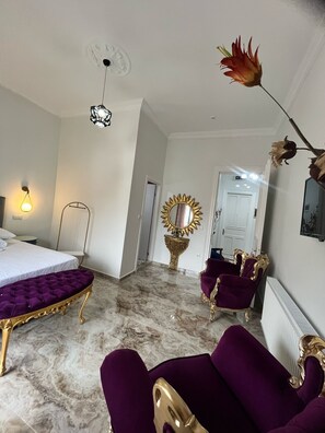 Deluxe Room, Balcony | Minibar, desk, free WiFi - Ada Antik Otel (Adalar)