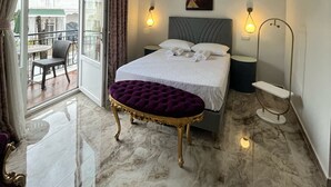 Chambre Deluxe, balcon | Accès au Wi-Fi (inclus), literie fournie