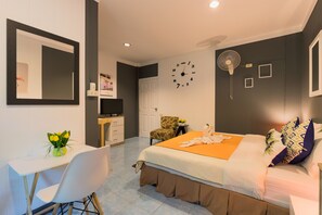 Standard Room | Premium bedding, in-room safe, desk, free WiFi - Rice Restaurant & Rooms (Karon)