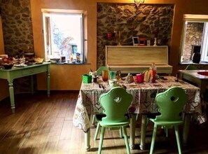 Termasuk sarapan bufet setiap hari 