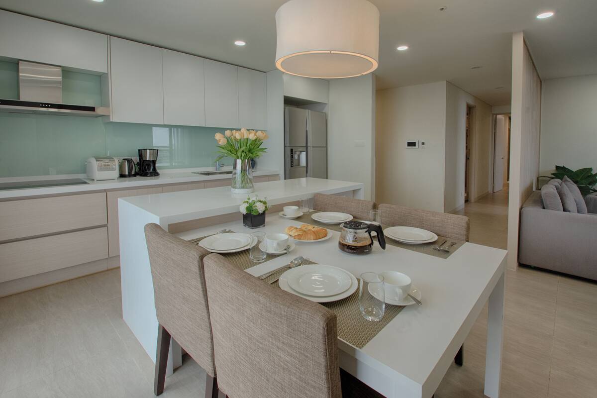 Executive Suite, 3 Bedrooms, City View | Private kitchen | Coffee/tea maker, fridge, oven, stovetop