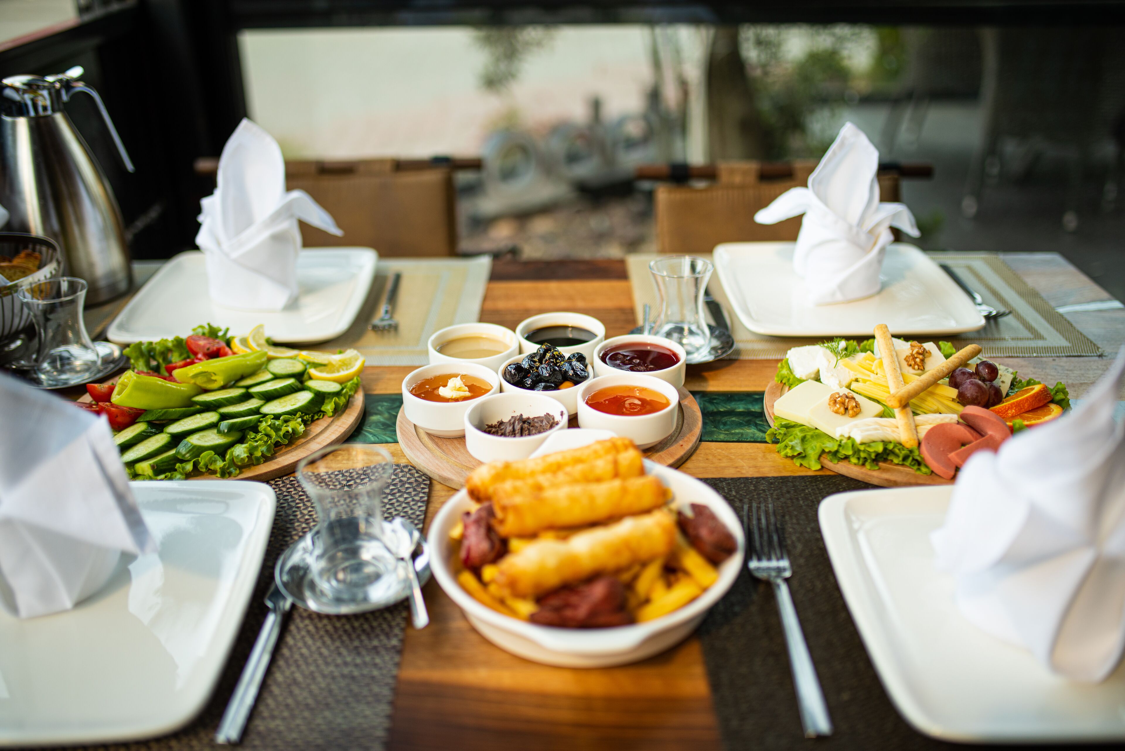 lunch and dinner served, turkish cuisine