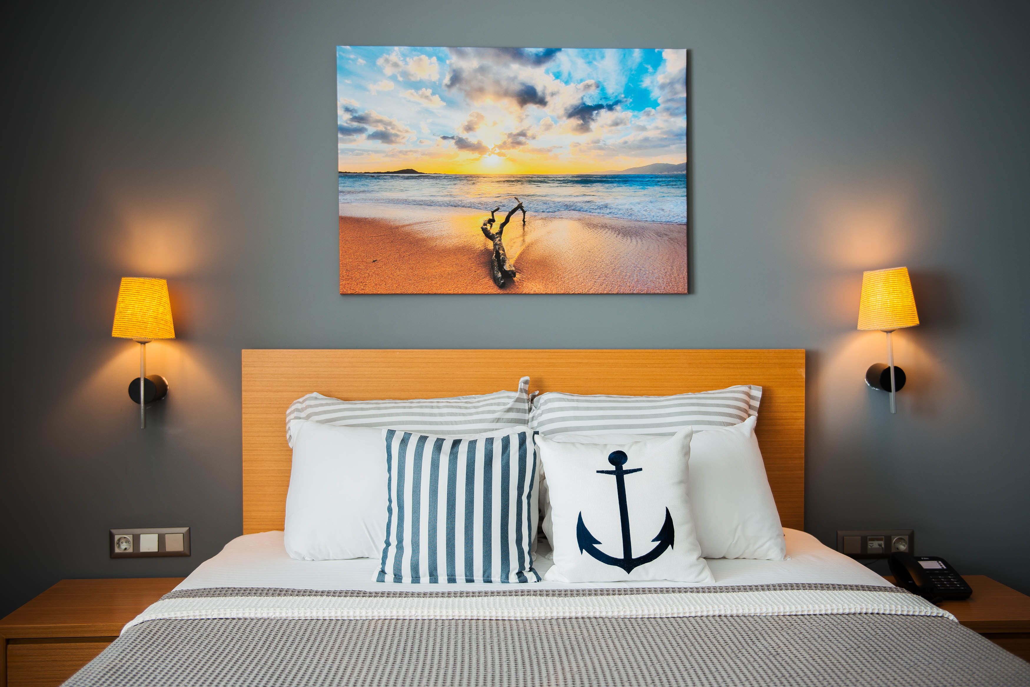 standard double room | free minibar, in-room safe, laptop workspace, soundproofing