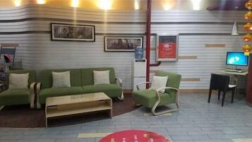 Sala de estar en el lobby