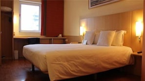 Standard King Room | Desk, iron/ironing board, free WiFi - Hotel Qiqihar (Qiqihar)