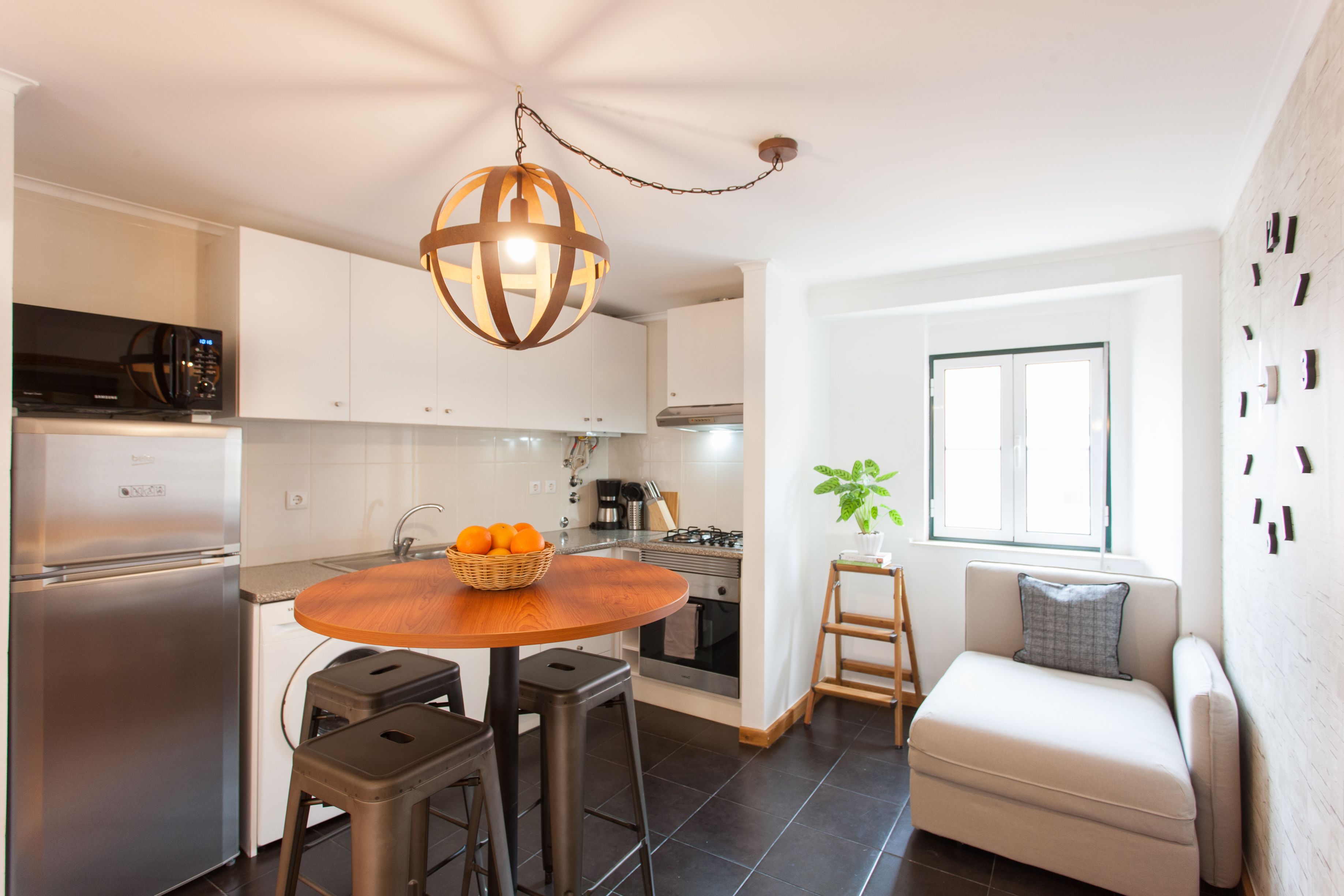 Studio (2.º Esq) | In-room dining