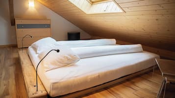 3 bedrooms, soundproofing, iron/ironing board, free WiFi
