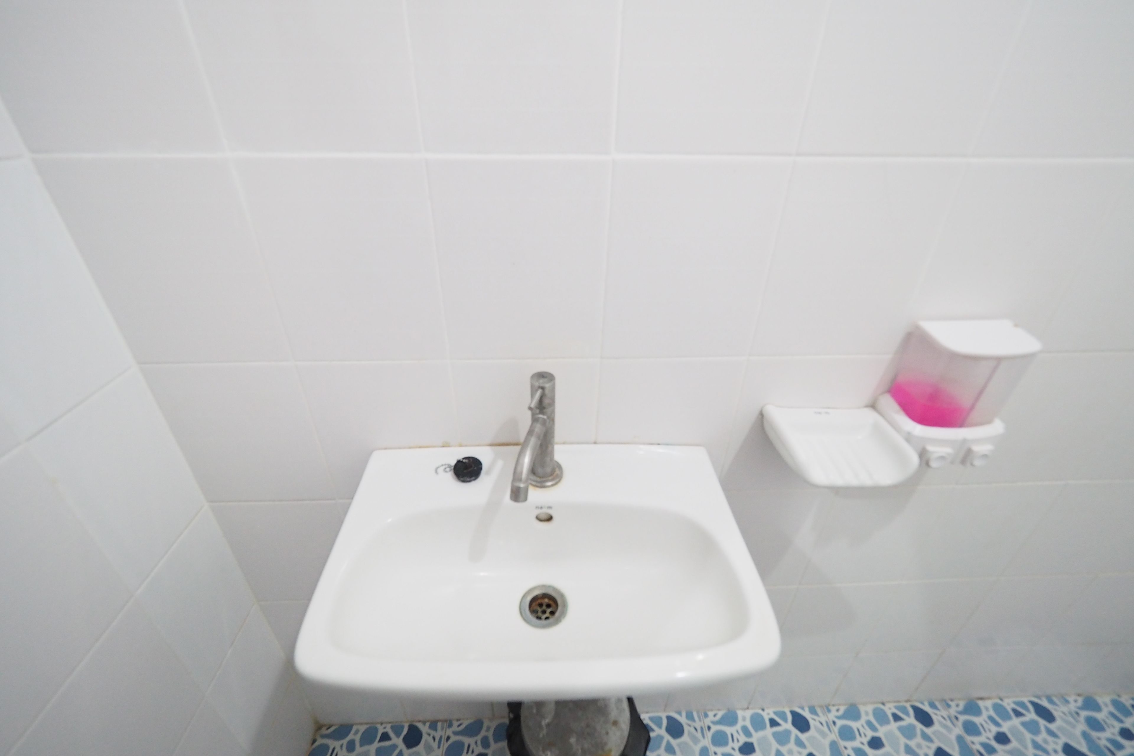 standard villa | bathroom sink