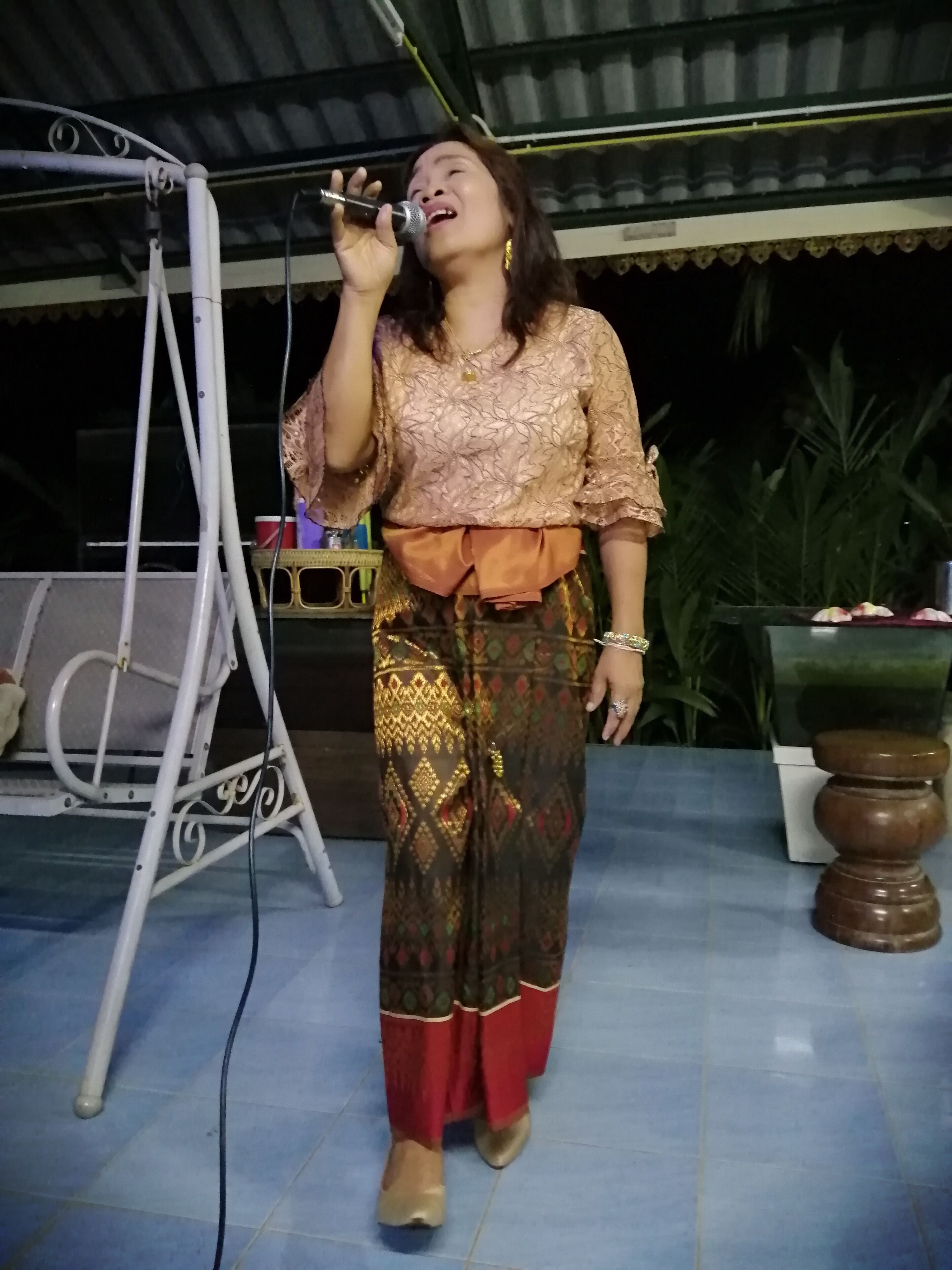 breakfast, lunch, dinner served; thai cuisine